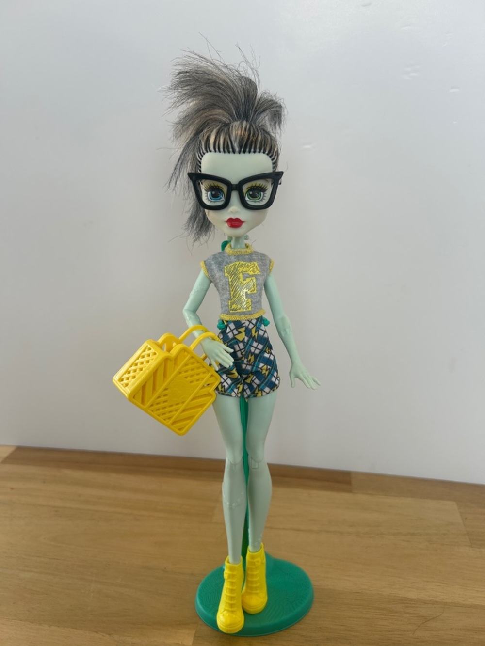 Poupée Monster High fille école esprit Frankie Stein